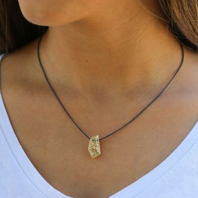 Threads of Life Pentagon Necklace [10K Gold]
