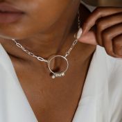 Arya Cirkel Naam Ketting met Diamant [Sterling Zilver]