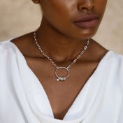 Arya Cirkel Naam Ketting met Diamant [Sterling Zilver]