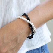 Pulsera Clásica Cruzando Caminos de Perlas y Ónix [Plata de Ley]