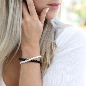 Pulsera Clásica Cruzando Caminos de Perlas y Ónix [Plata de Ley]