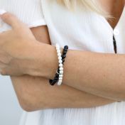 Pulsera Clásica Cruzando Caminos de Perlas y Ónix [Plata de Ley]