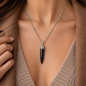 Black Onyx Women Name Necklace [Silver]