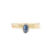 Bague Carina Martelée. Pierre Ovale Verticale [Plaqué Or 18ct]