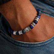 Kreuz Herrenarmband aus Lapislazuli mit Gravur und 0,20 ct schwarzen Diamanten