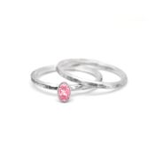 Carina Ring. Oval vertikal - Gehämmert [Sterlingsilber]