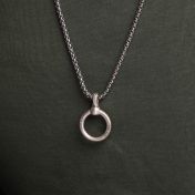 Collana Cerchio dell'Eternità da Uomo con Incisione - Argento 925