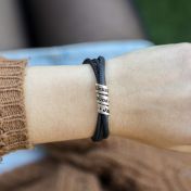 Bracciale con Nomi di Famiglia - Pelle Scamosciata Nera [Placcato Oro 18kt]
