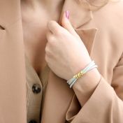 Familienkreis Armband mit Gravur für Damen - 750er vergoldet [Hellgraues Wildleder]