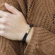 Bracciale con Nomi di Famiglia - Pelle Scamosciata Nera [Placcato Oro 18kt]