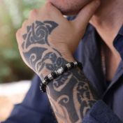 Familienbaum Herrenarmband aus Schwarzem Onyx mit Gravur