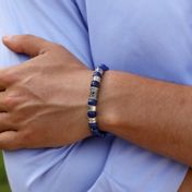 Herrenarmband mit Gravur aus Lapislazuli mit Hamsa Charm