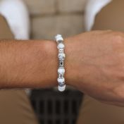 Nazar Auge Herrenarmband aus Howlith mit Gravur