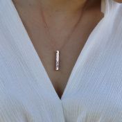 Collar de Barra Talisa Cielo con Efecto Martillo [Bañado en Oro Rosa de 18K]