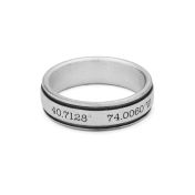 Anillo Clásico Coordenadas para Hombre - Plata de Ley