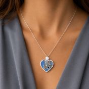 Herzensbindungen Aqua Silhouette Halskette mit Karte und einem 1,0 Kt Diamanten