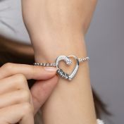 Herzensbindungen Armband mit Gravur und Diamanten [Silber]