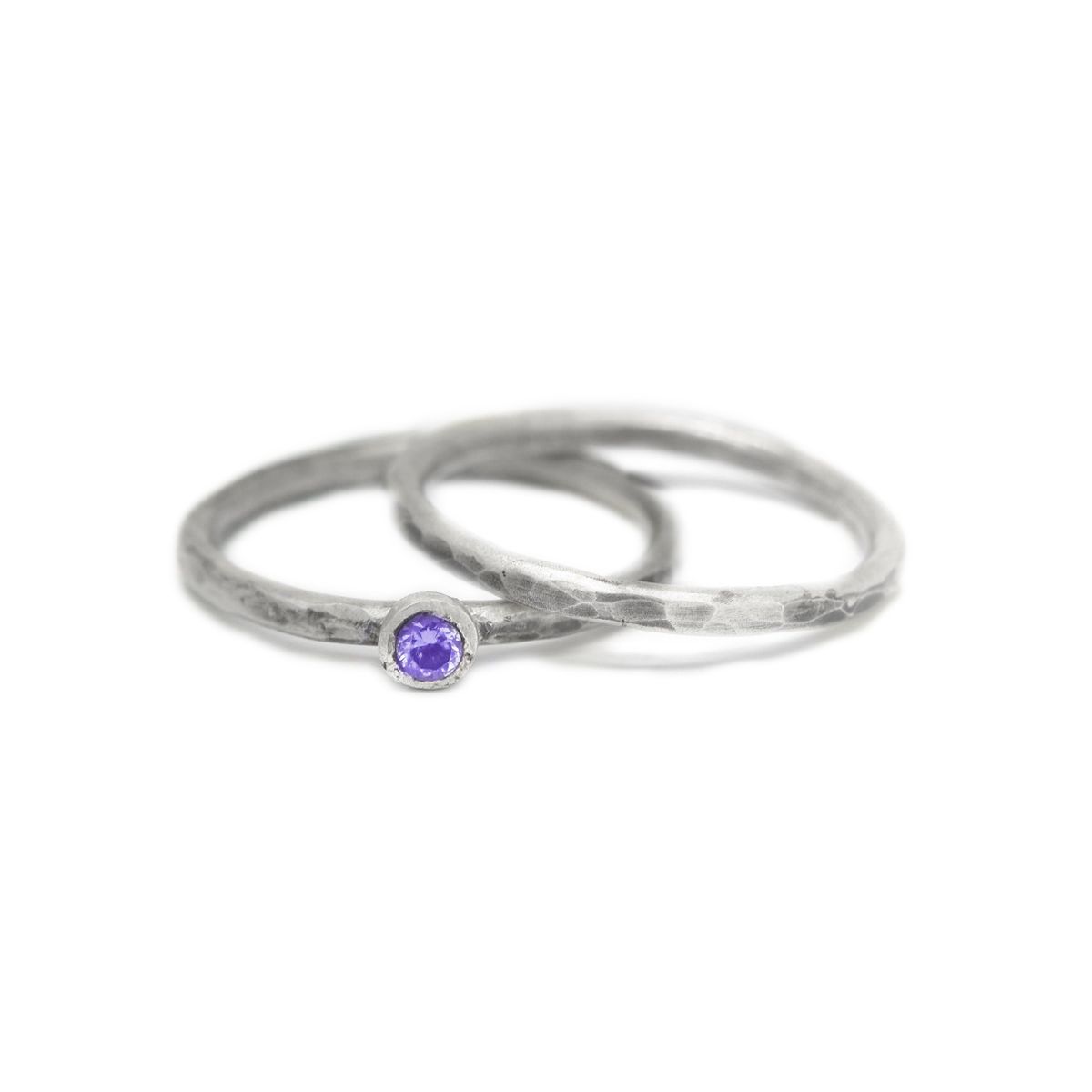 Carina Ring. Small Circle Hammered [Sterling Silver]