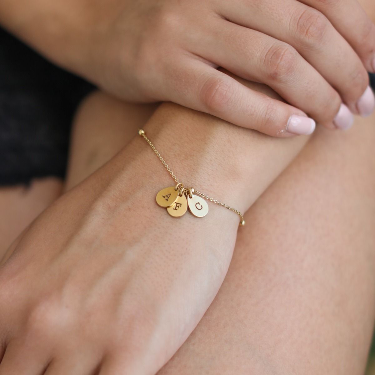 Liefdesdruppels Initialen Armband [18K Goud Verguld]