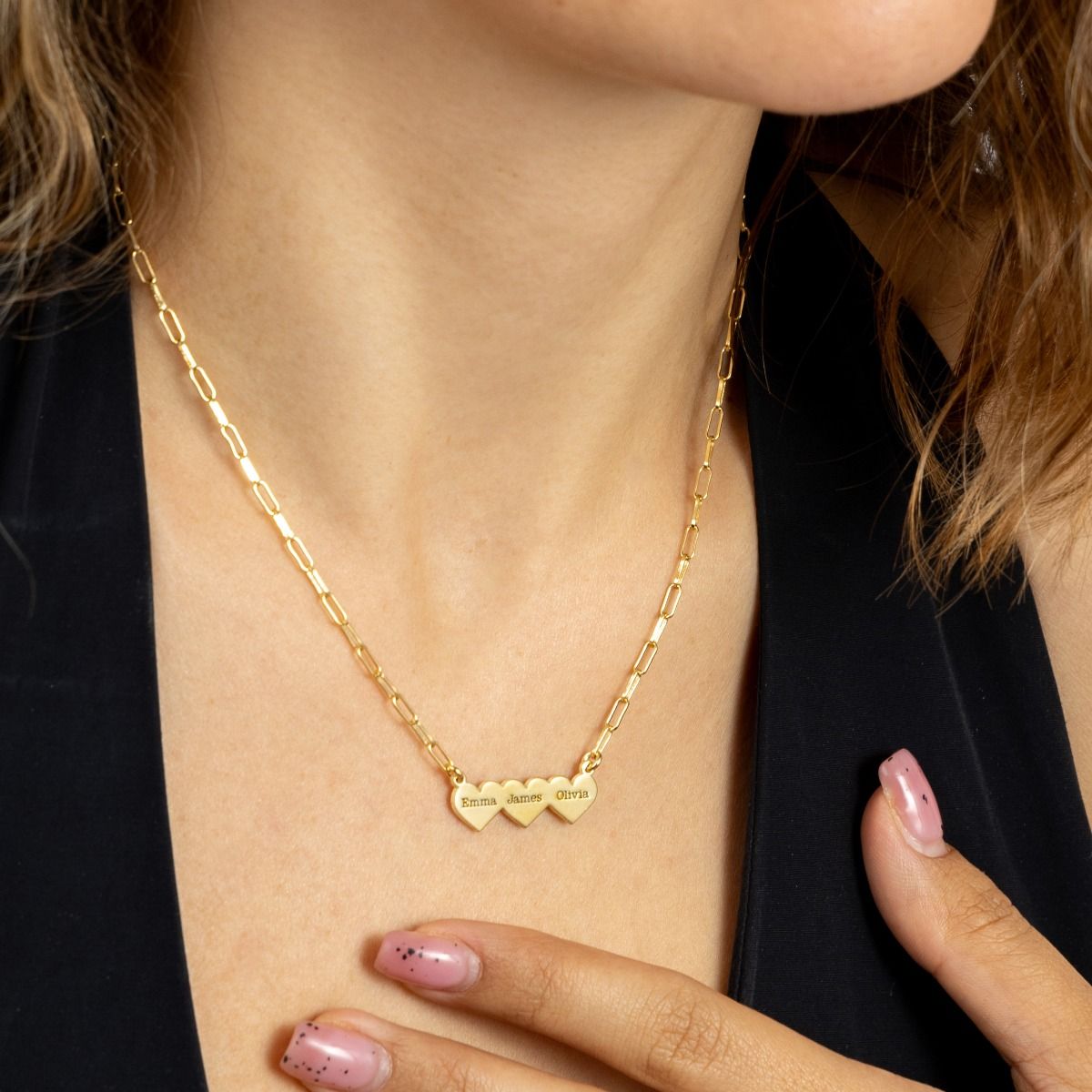 Family Hearts Link Chain Name Necklace [18K Gold Plated]
