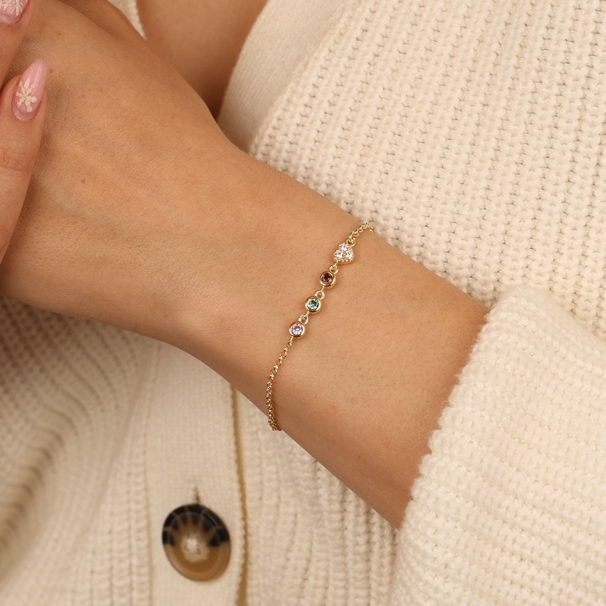 Pulsera de Piedra de Nacimiento Estrellas Encantadas con Colgante de Corazón [Bañado en Oro de 18K]