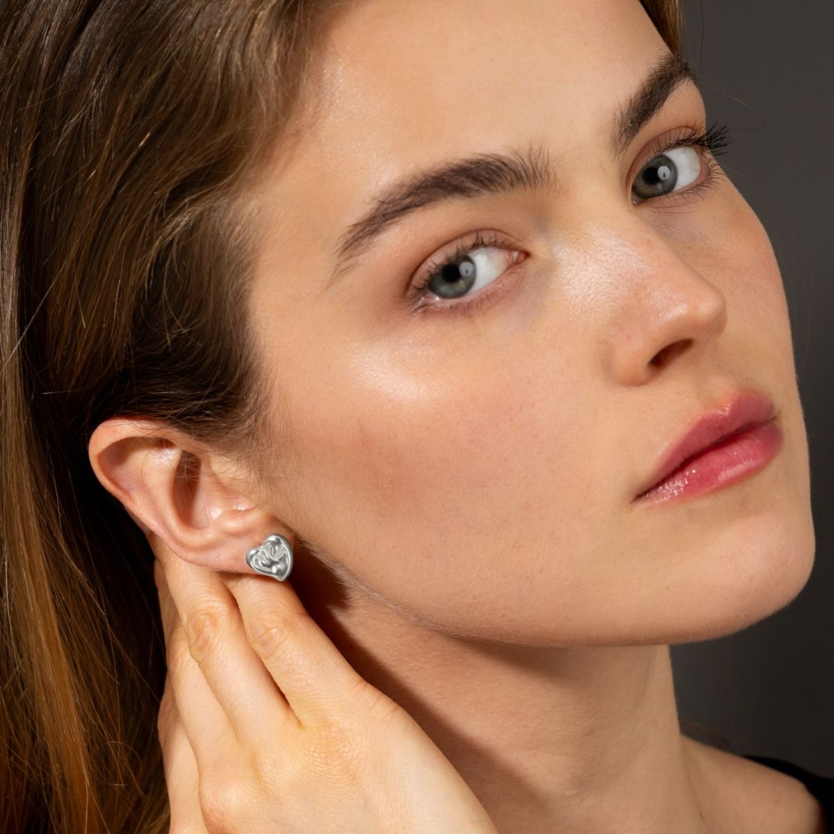 Heart Stud Earrings [Sterling Silver]