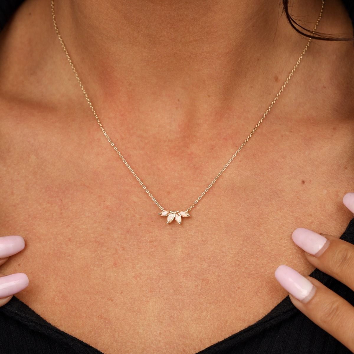 Sparkling Ripple Necklace - Gold Chain Necklace Women with Crystals