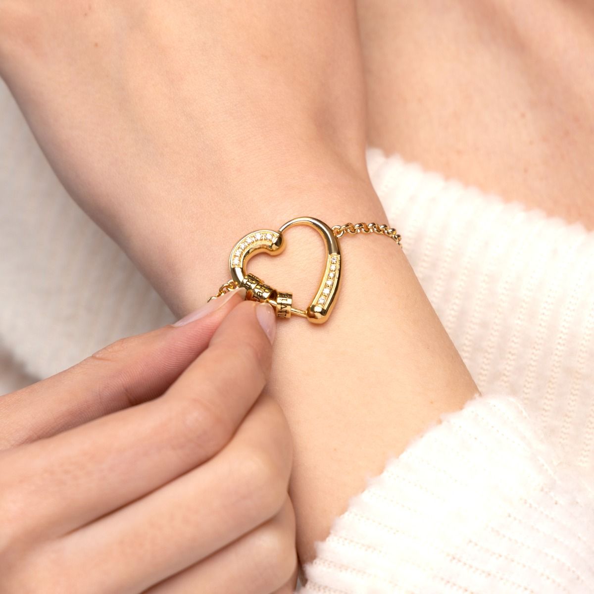 Herzensbindungen Armband mit Gravur [750er Gold Vermeil]