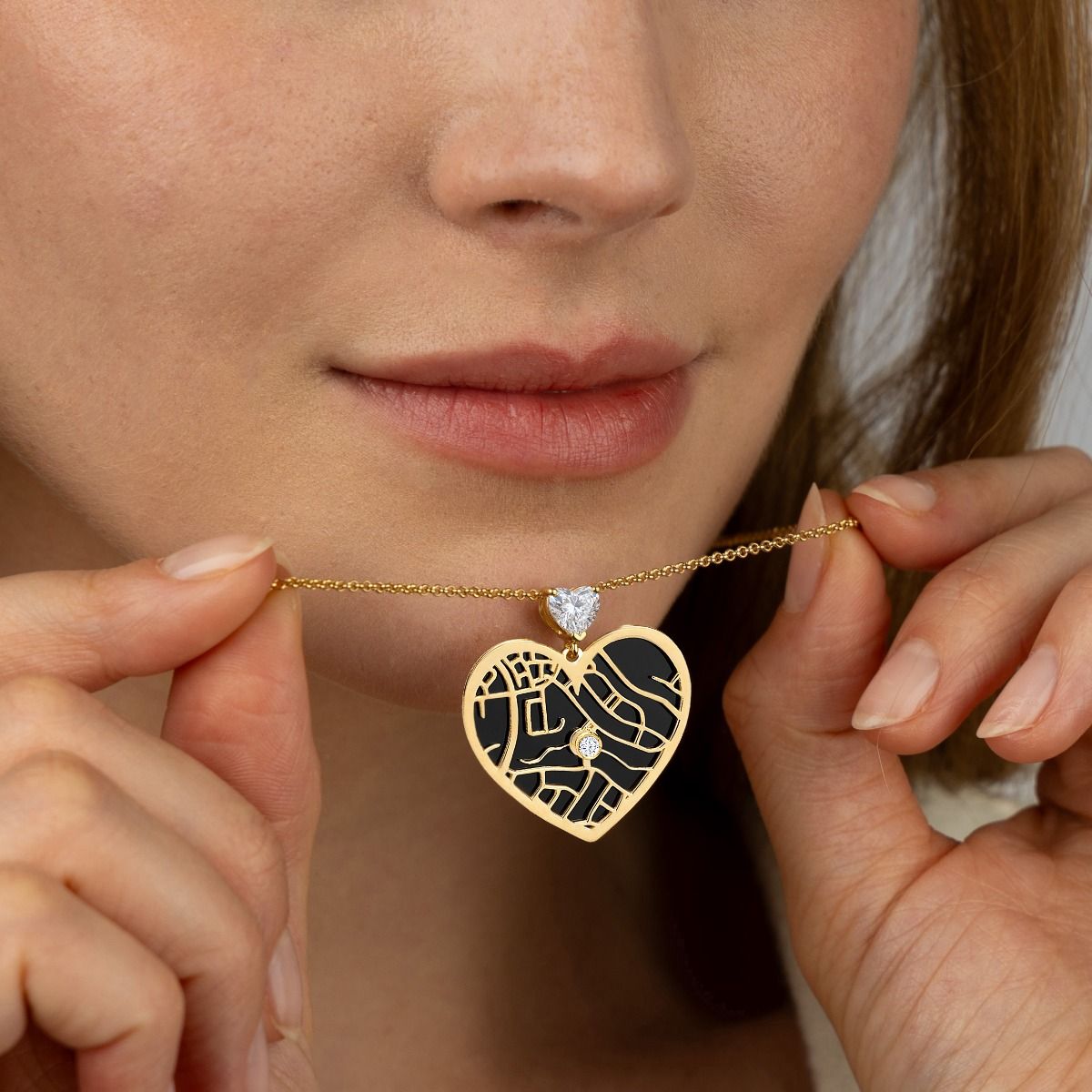 Heart Silhouette Map Necklace with Heart Diamond [14 Karat Gold]