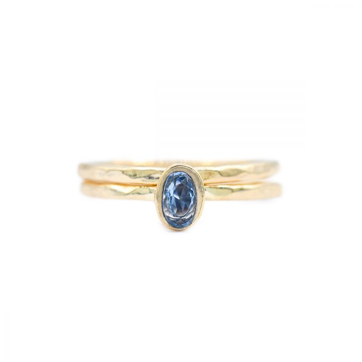 Carina Ring. Oval Vertical Hammered [18K Gold Plated]