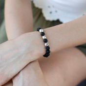 Damenarmband mit schwarzem Onyx – Namenskugeln mit Diamant [Sterlingsilber]