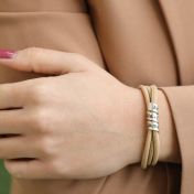 Bracelet Famille avec Prénoms pour Femme - Plaqué Or 18ct [Daim Crème]