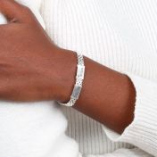 Emma Herringbone Name Bracelet with Diamond [Sterling Silver]
