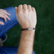 Men's Bracelet with Engraved Names. Bracelet crafted with genuine brown leather 
