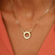 Family Circle Link Chain Name Necklace with a Diamond [14 Karat Gold]