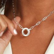 Family Circle Link Chain Name Necklace with a Diamond [Sterling Silver]