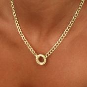 Collar Círculo Familiar con Cadena Barbada [Bañado en Oro de 18K]