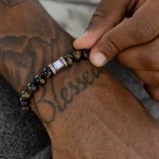 Herrenarmband aus grünem Tigerauge mit Nano-Bibel [Sterlingsilber]