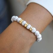 Namensarmband für Damen aus Howlith mit Diamanten [750er Gold Vermeil] 