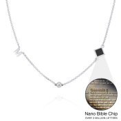 Maria Diamanten-Halskette mit einer Initiale und Nano-Bibel [Sterlingsilber]