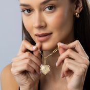 Stylische Herzensbindungen Halskette mit eingravierter Karte [750er Gold Vermeil]