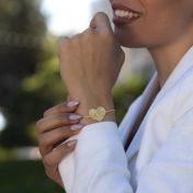 Herzensbindungen Gravierte Karte Armband [750er Gold Vermeil]