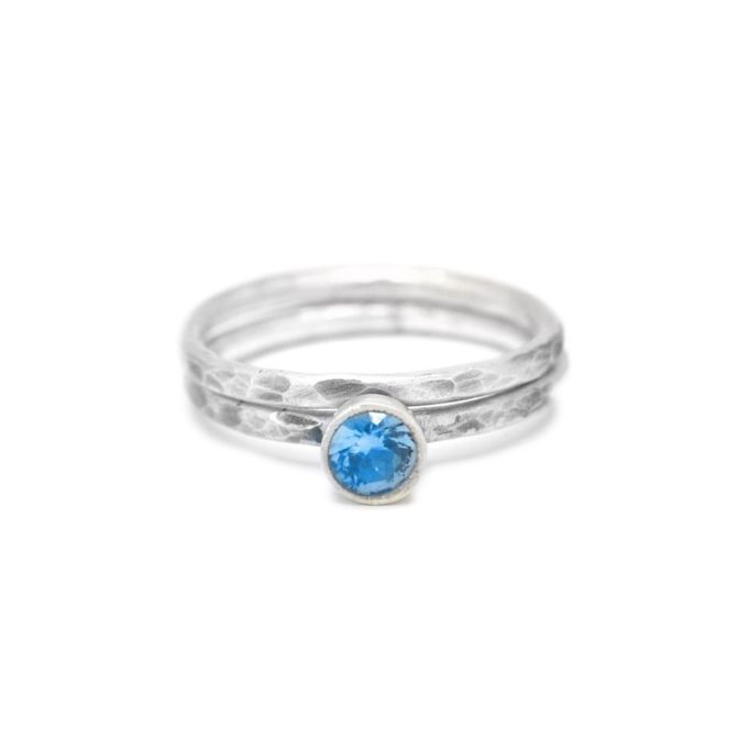 Bague Carina Martelée. Grande Pierre Ronde [Argent 925]