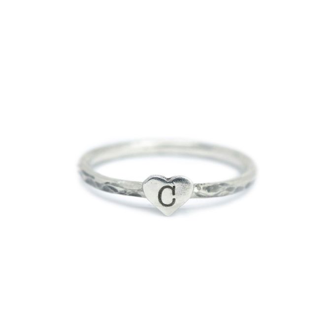 Gentle Heart Initial Ring Hammered [Sterling Silver]