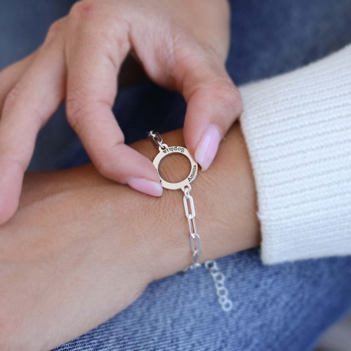 Arya Anchor Name Bracelet [Sterling Silver]