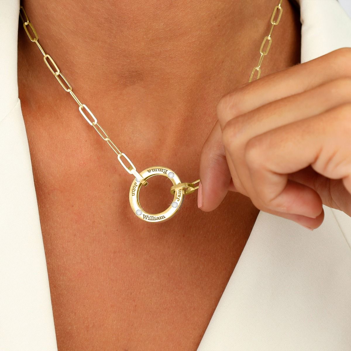Helena Big Circle Link Chain Name Necklace with a Diamond [18K Gold Plated]