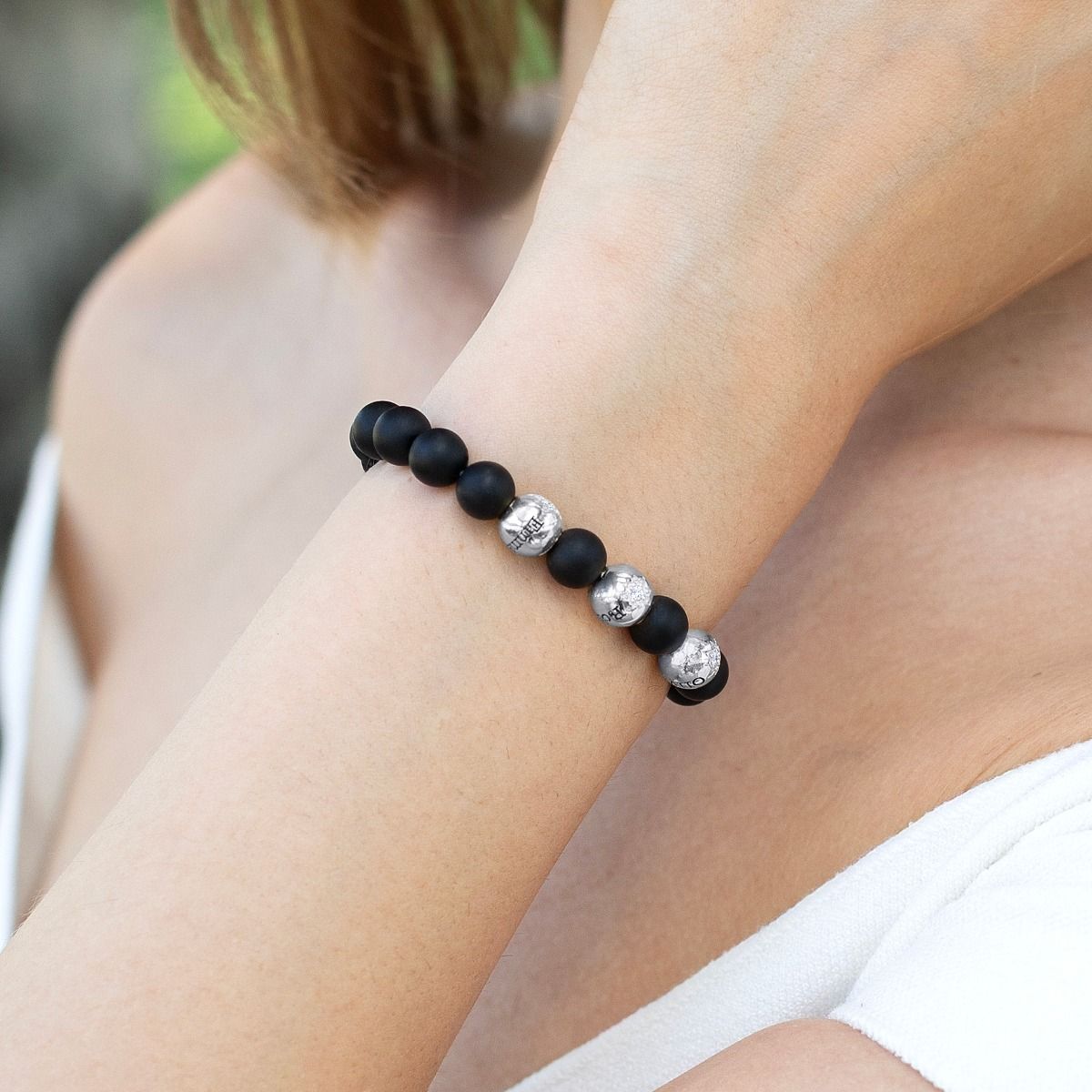 Damenarmband mit schwarzem Onyx – Namenskugeln mit Diamant [Sterlingsilber]