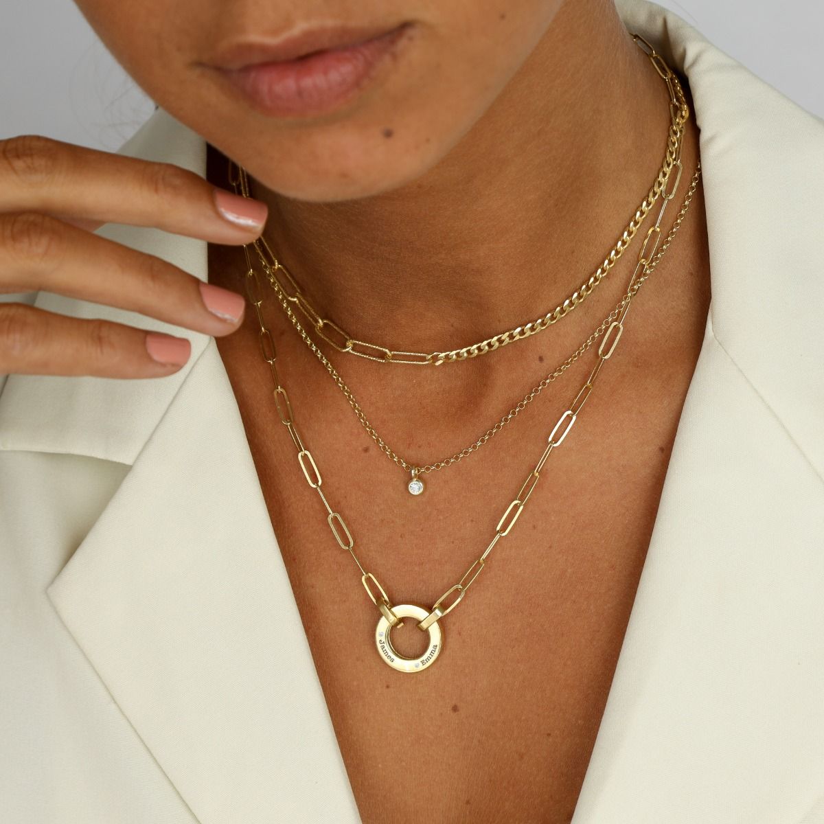 Helena Circle Link Chain Name Necklace with a Diamond [18K Gold Vermeil]