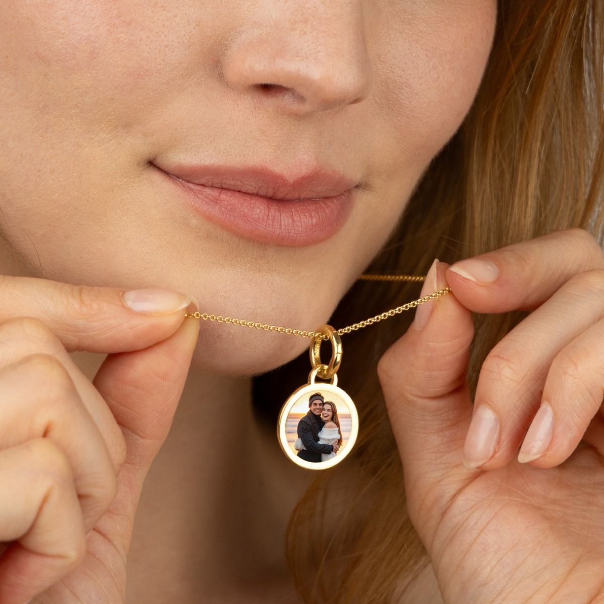 Memories Circle Photo Necklace [18K Gold Vermeil]