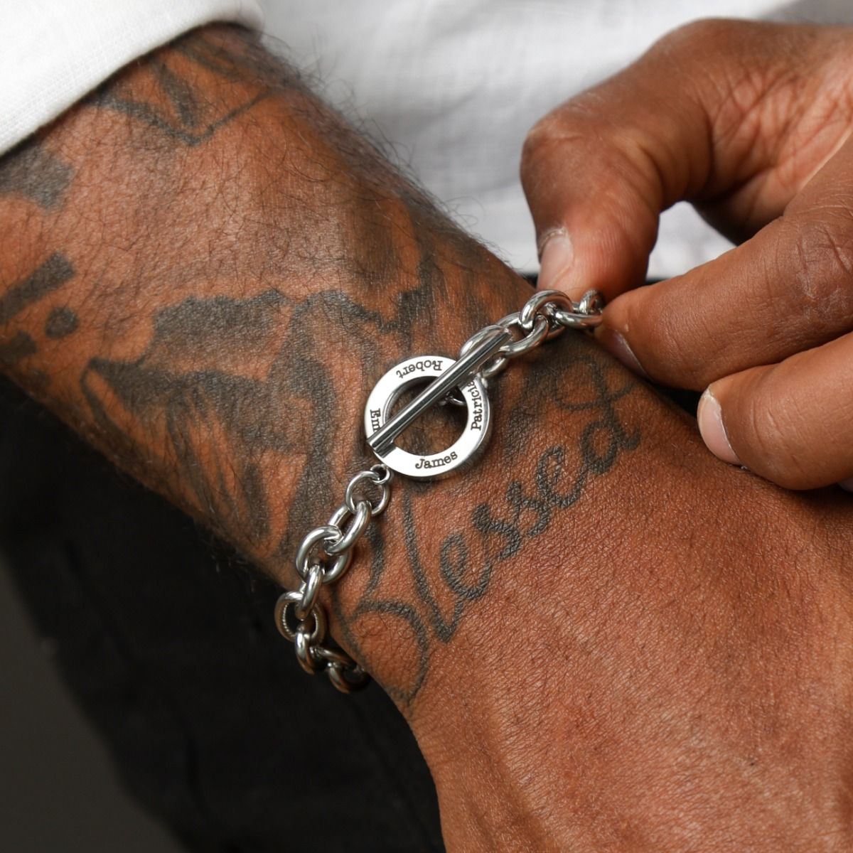 Eternity Circle Figaro Chain Bracelet